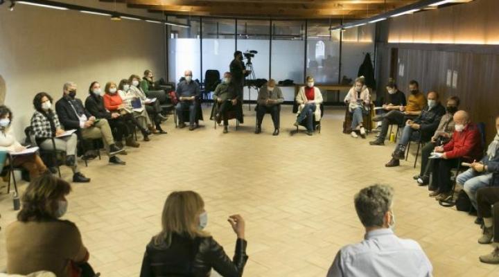 Reunión de personas mayores