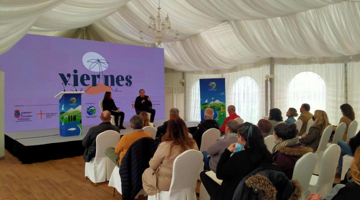 Acto de presentación del programa "Viernes"