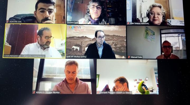 imagen de todas las personas del Grupo reunidas de forma telemática